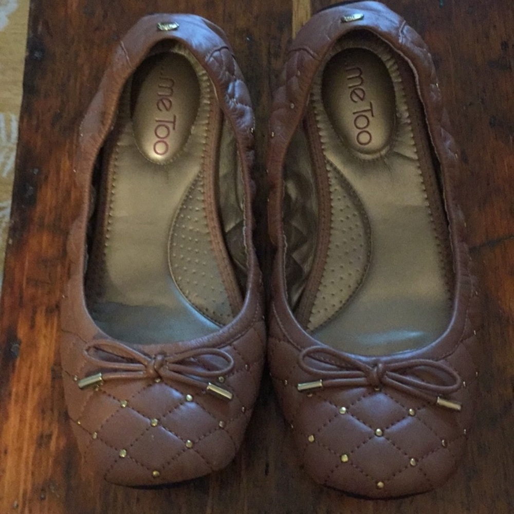 ISO Me Too Linx Quilted Shoes Size 10 - any color